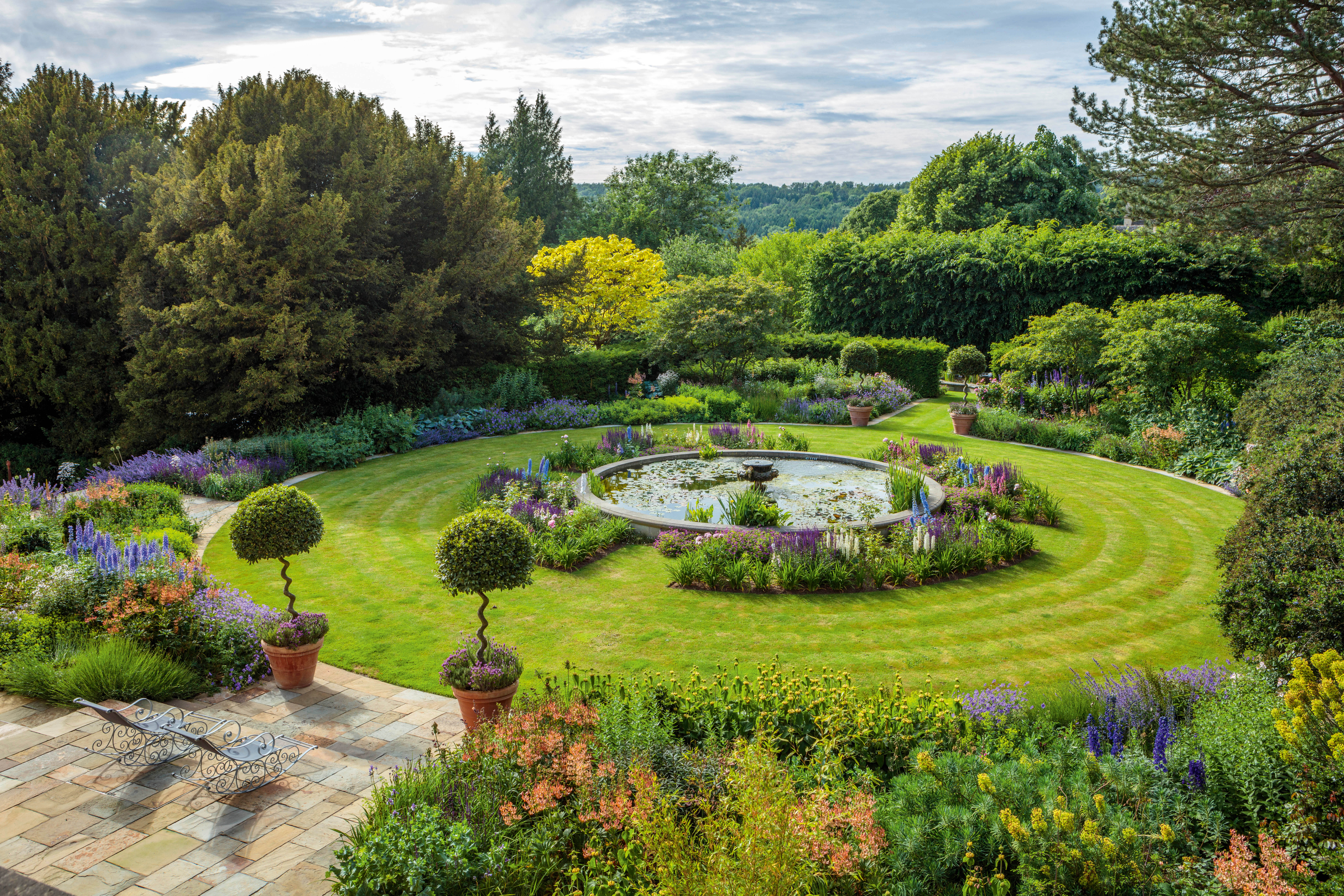 Dowdeswell Court Gardens