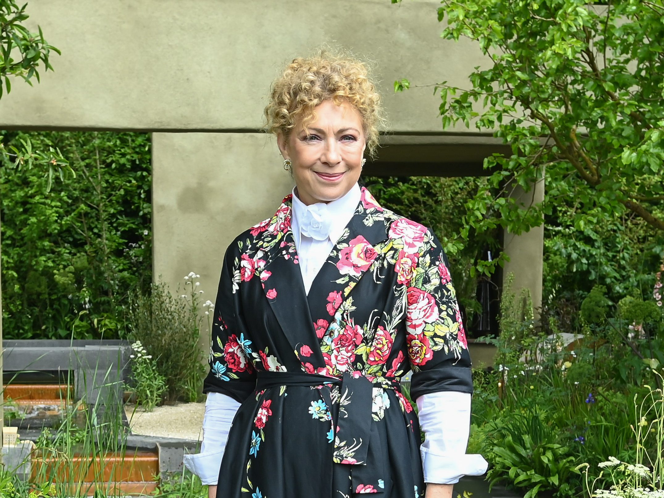 Alex Kingston attends The Killik & Co 'A Seed in Time' Garden, designed by Baz Grainger of Landform Consultants at the RHS Chelsea Flower Show 2026 ©&nbsp; Alan Chapman/Dave Benett/Getty Images for Killik & Co