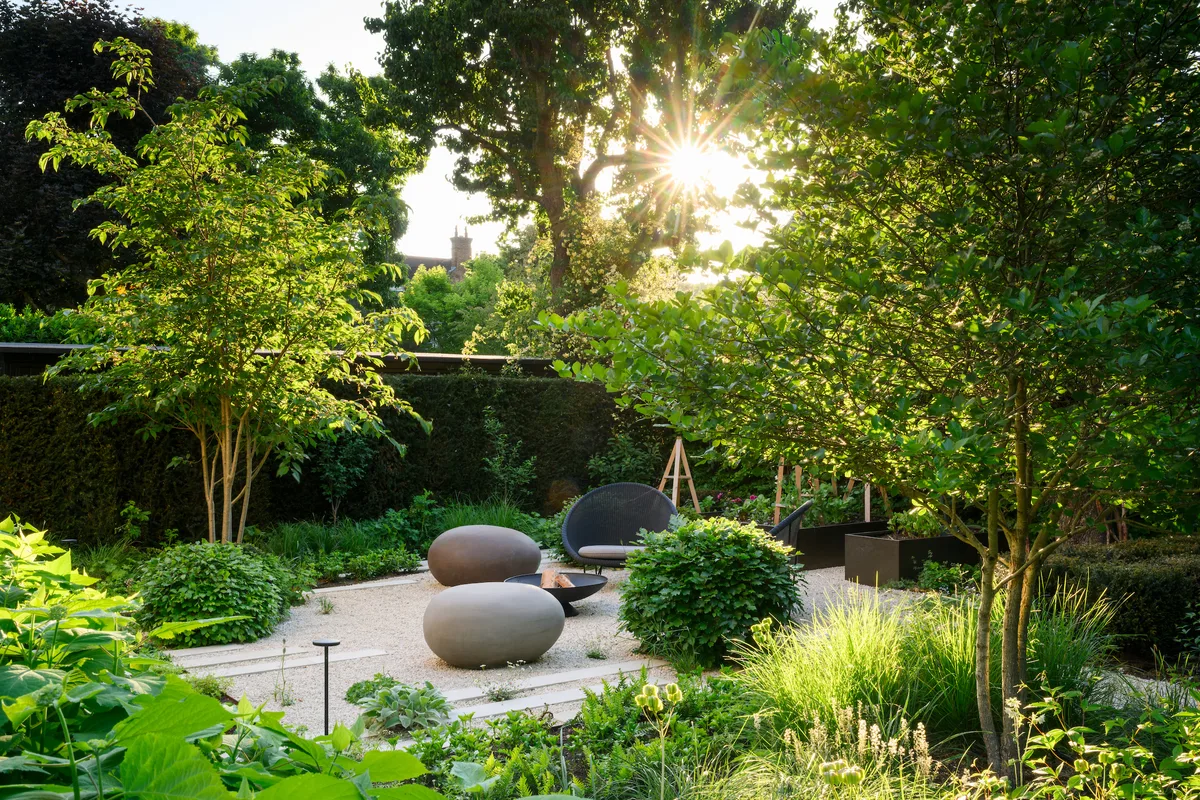 Garden by Tomoko Kawauchi MSGLD at Charlotte Rowe Garden Design. Garden by Tomoko Kawauchi MSGLD at Charlotte Rowe Garden Design.